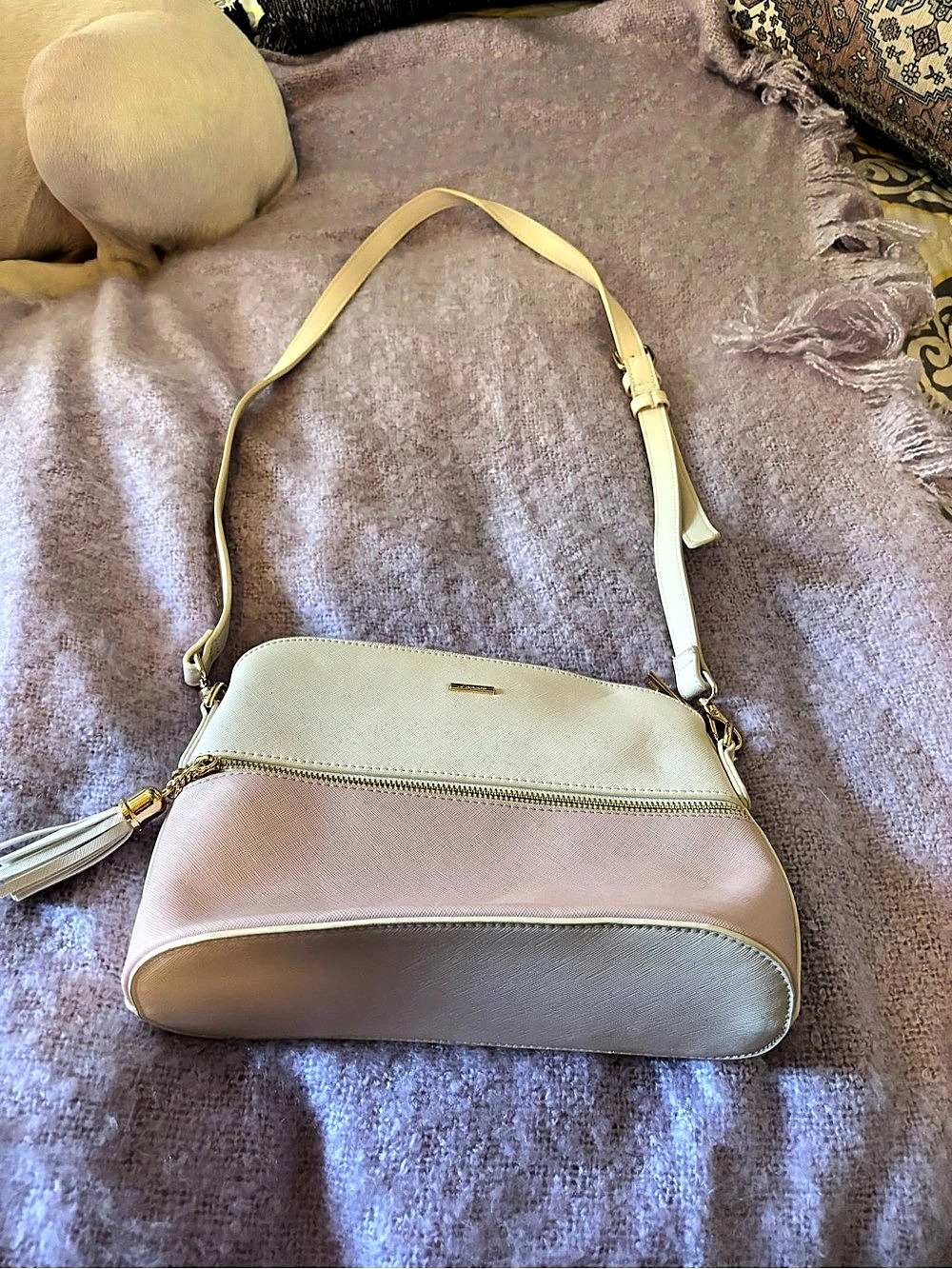 Lovevook Two-Tone Crossbody Bag in Pink & White